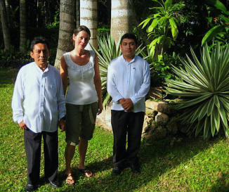 Mrs. Stephanie Davies with two of her favorite ESL students during her summer 2008 teaching volunteer visit.