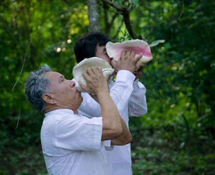 The sacred call of "Caracoles" opens any Mayan holistic ceremony or ritual to share a common call by all participants